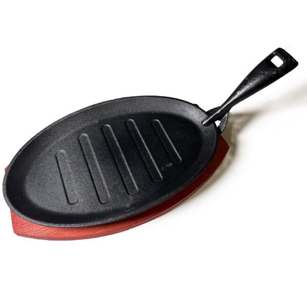 KOKOPRIME Cast Iron Sizzling Platter transforms home-cooked dishes into restaurant-style presentations. Crafted from premium cast iron and pre-seasoned to perfection, it evenly retains heat and enhances flavors, ensuring every meal stays hot from kitchen to table.